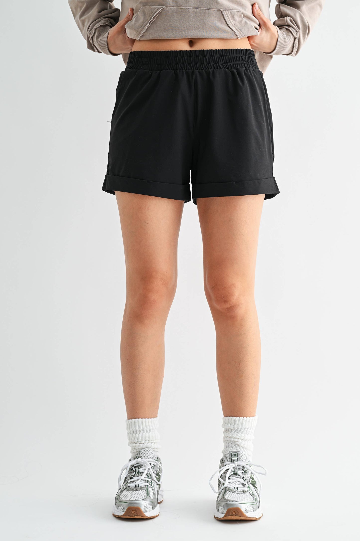 Highwaist Athleisure Shorts with Cuffed Leg